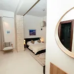 Harbour Deluxe شقة