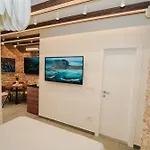 Harbour Deluxe *