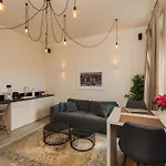 Harbour Deluxe Apartment