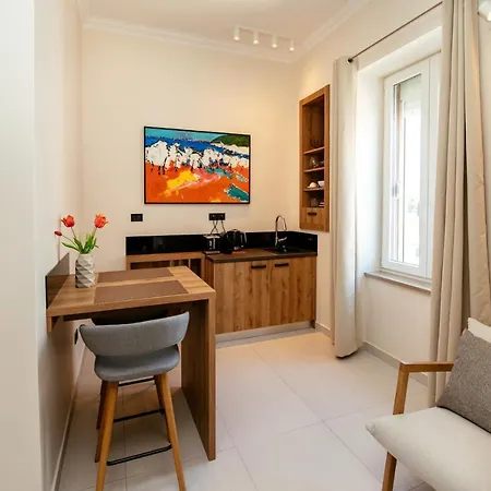 Harbour Deluxe Apartment