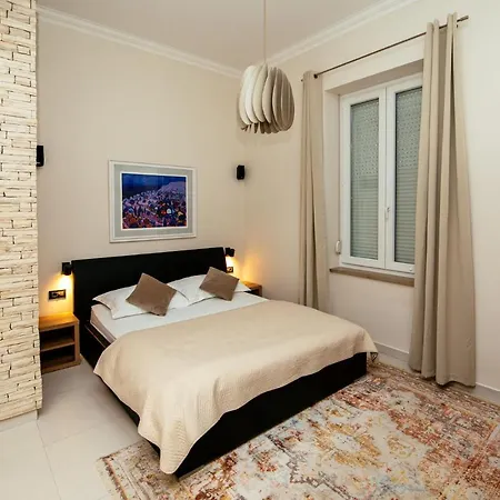 Harbour Deluxe Appartamento *