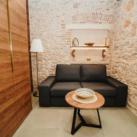 Harbour Deluxe Appartamento *