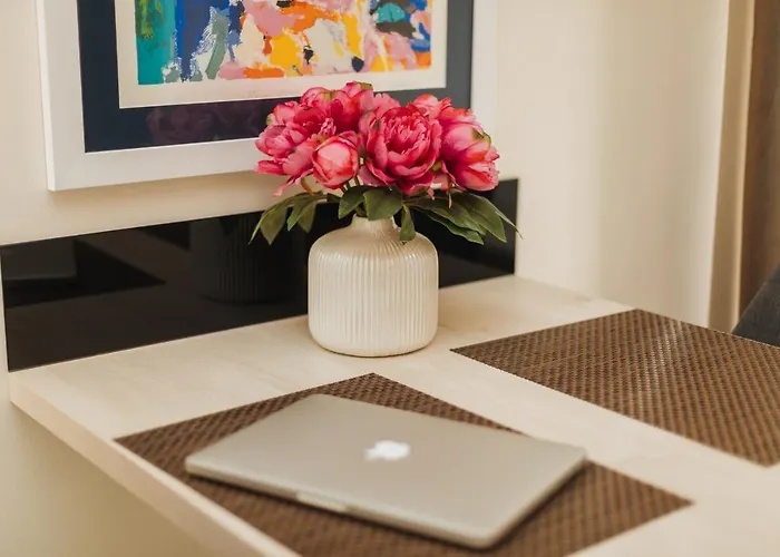 Harbour Deluxe זאדאר